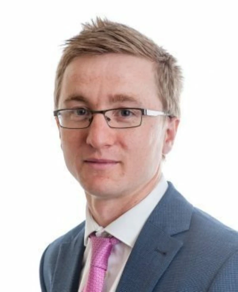 Headshot of Alex Shreeve