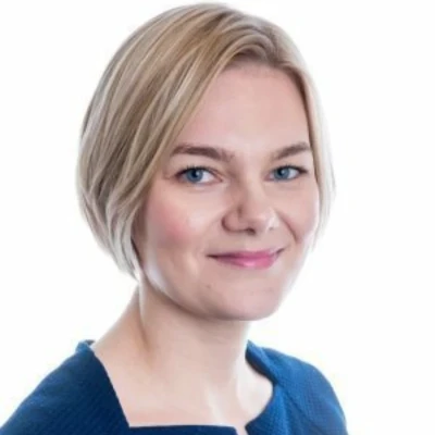 Headshot of Carrie Jensen