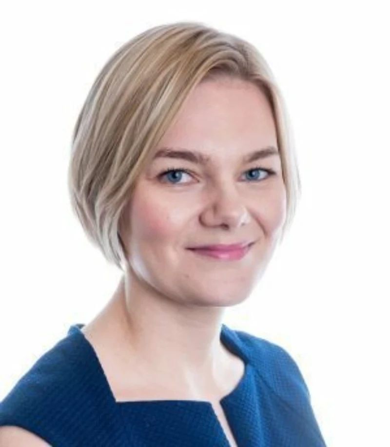 Headshot of Carrie Jensen