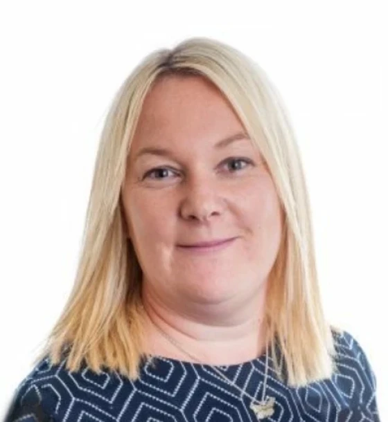 Headshot of Joanne Walker