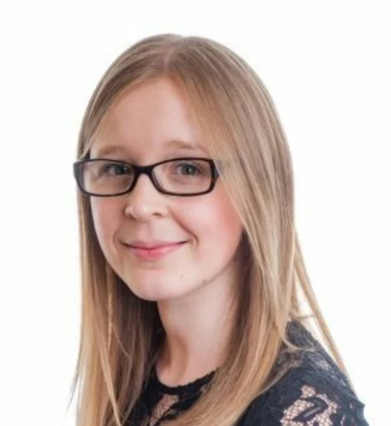 Headshot of Lindsay Taylor