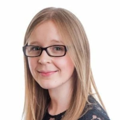 Headshot of Lindsay Taylor