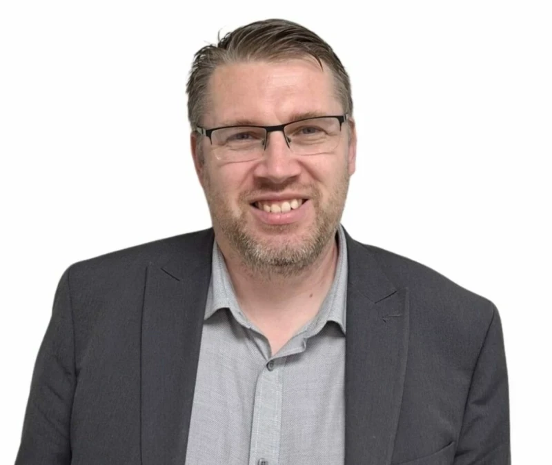 Headshot of Matthew Johnson